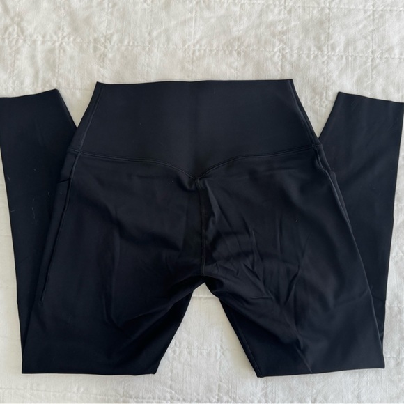 Nike Universal Dri-fit Leggings, Size M, excellent condition, like new - Picture 2 of 7